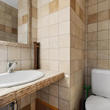 Les Platanes E4 - 5 Pers - Centre Station דירה ננדה